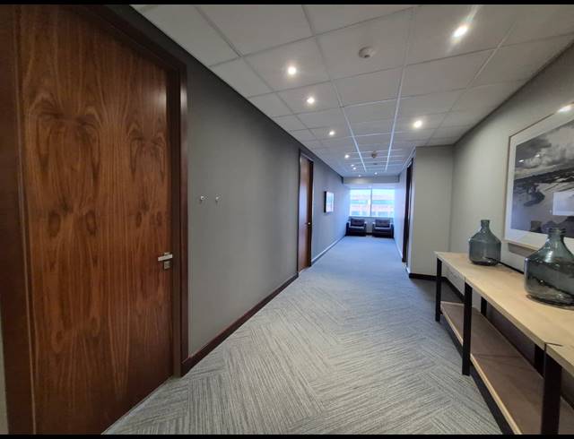 982M² OFFICE TO LET IN SANDTON CENTRAL